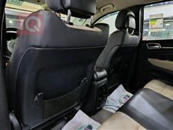 جیپ گراند شیرۆکی